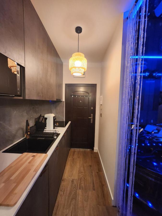 Warszawa Wola Wyjatkowe Studio Z Jacuzzi, Sauna I Fotelem Do Masazu - Exceptional Studio In Warsaw With Jacuzzi, Sauna And Massage Chair Exterior foto